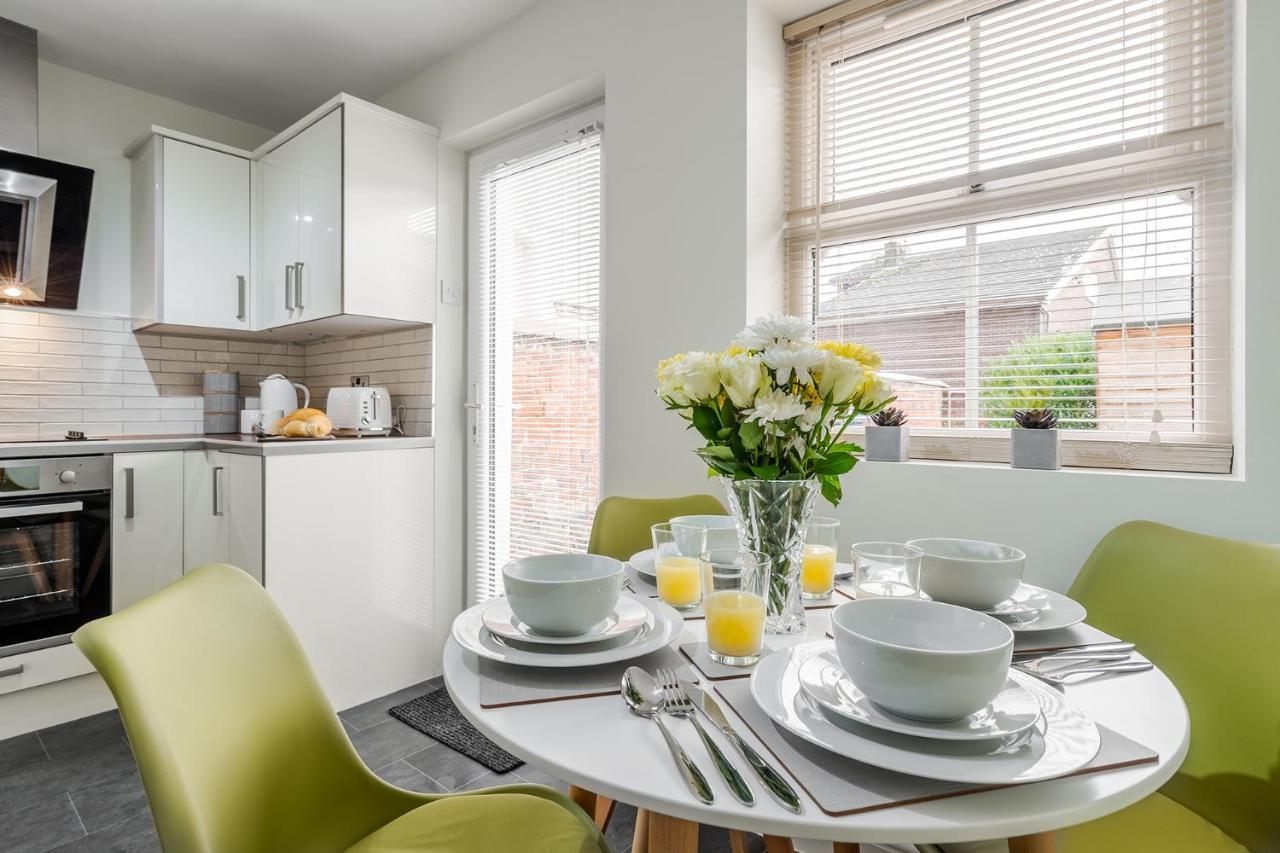 Wrea Cottage, 2 Bedrooms Wifi & Parking Near Ribby Hall Wrea Green Eksteriør bilde