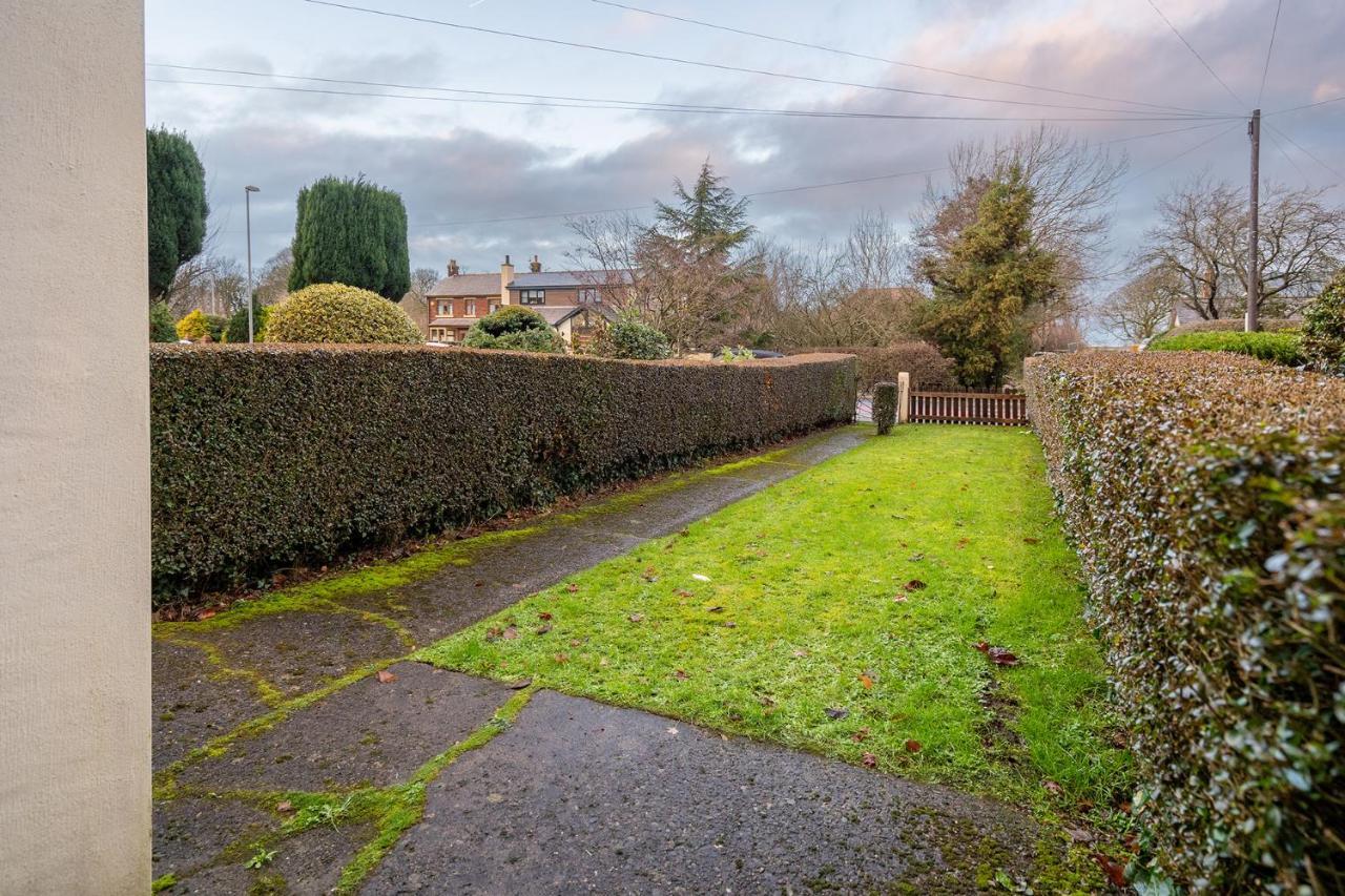 Wrea Cottage, 2 Bedrooms Wifi & Parking Near Ribby Hall Wrea Green Eksteriør bilde